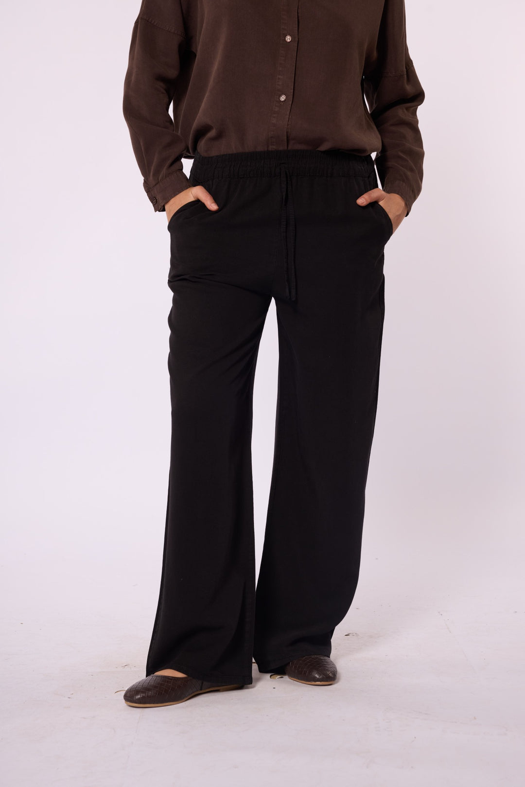 Tencel Kumaş Lastikli Bol Kesim Pantolon