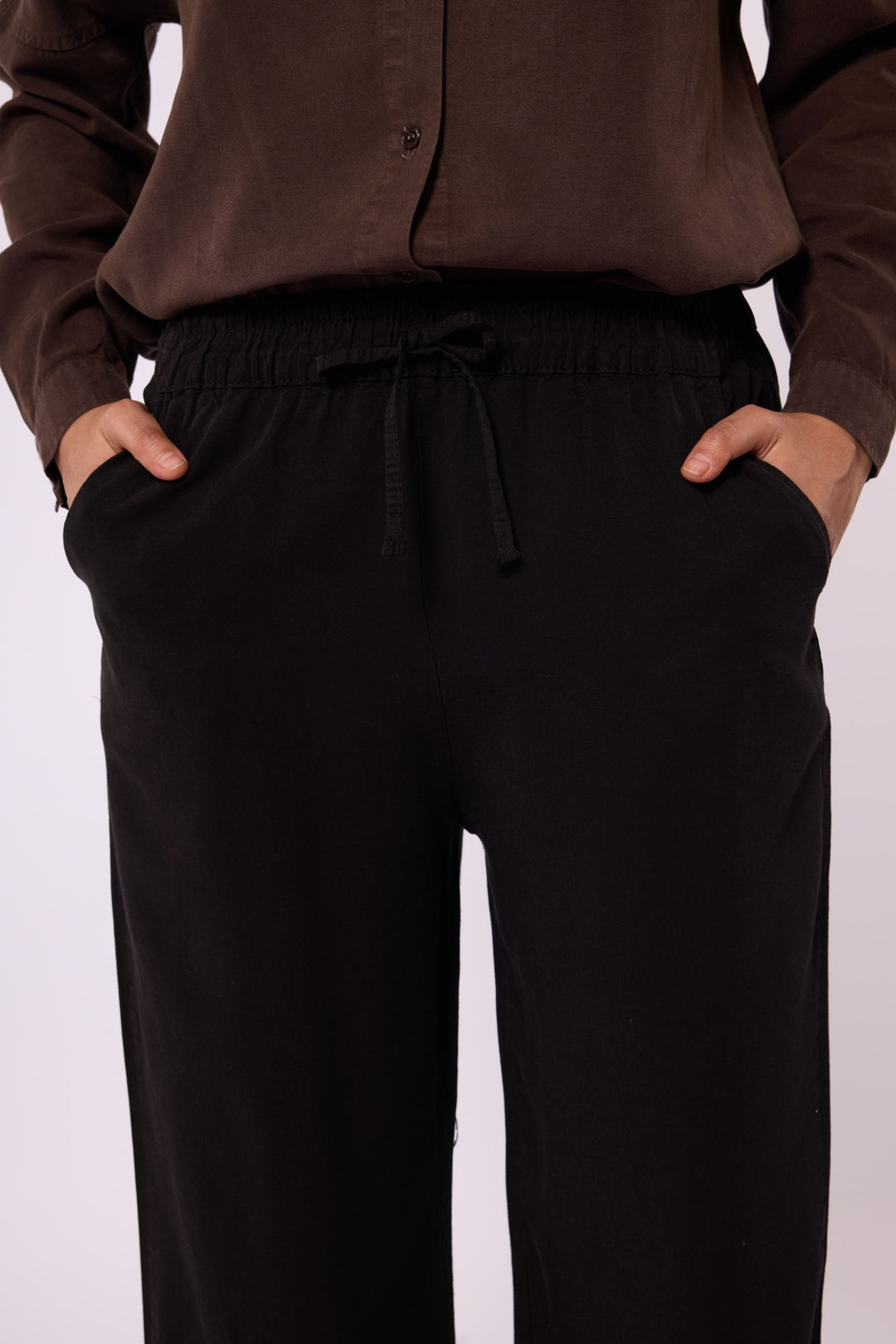 Tencel Kumaş Lastikli Bol Kesim Pantolon