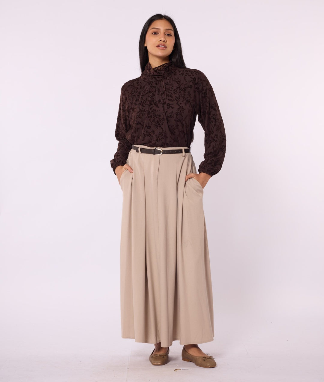 Flok Baskılı Reglan Kol Bağlamalı Yaka Bluz