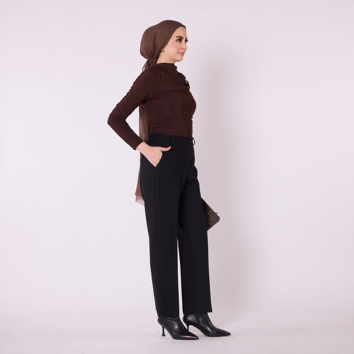 Beli Lastikli Kumaş Görünümlü Düz Paça Pantolon