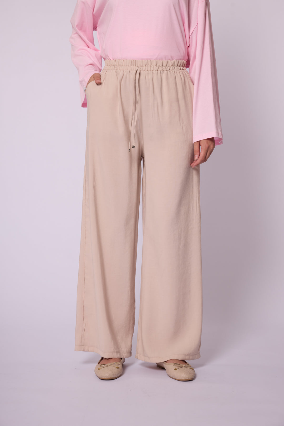 Geniş Paça Pantolon – Gün Boyu Konfor ve Modern Şıklık Abacı Giyim