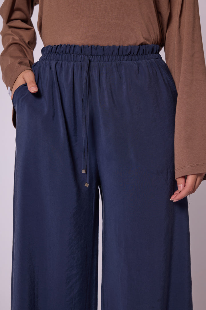 Geniş Paça Pantolon – Gün Boyu Konfor ve Modern Şıklık Abacı Giyim
