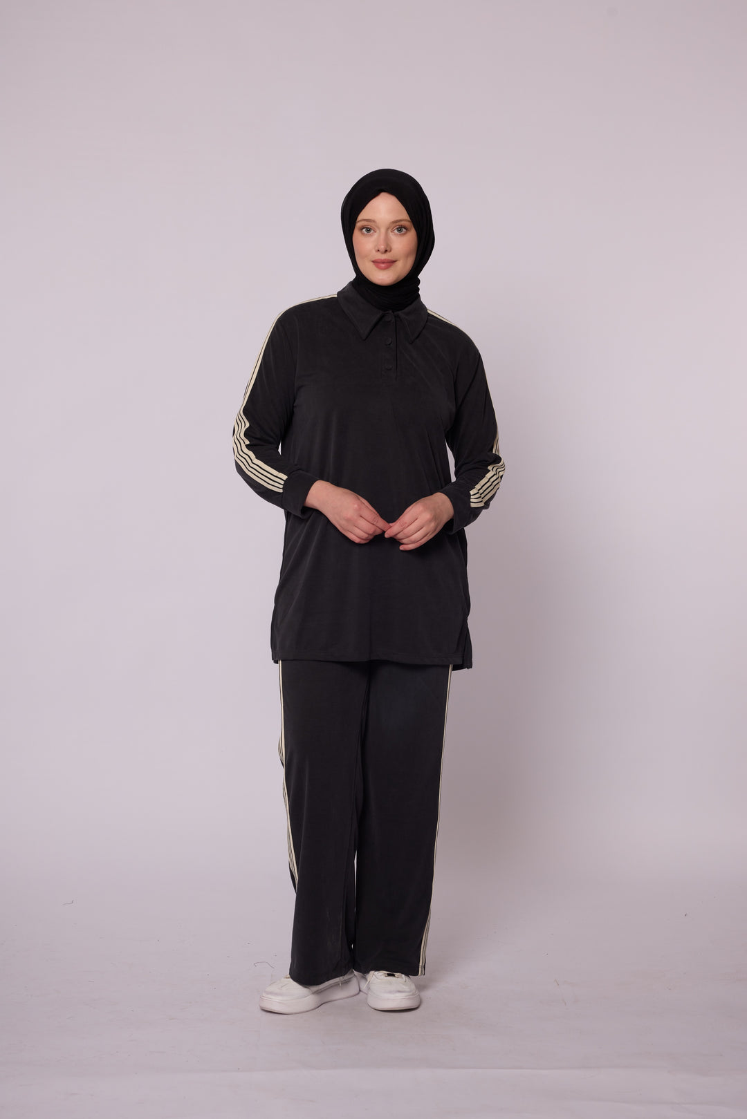Polo Yaka Şerit Detaylı Rahat Kesim Kadın Takım Abacı Giyim