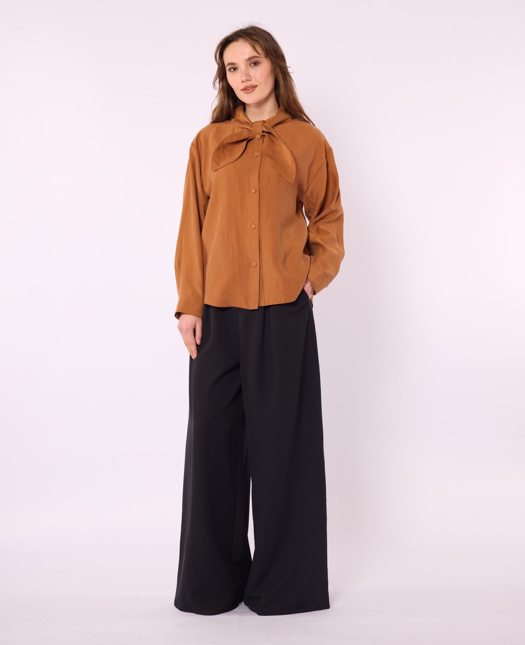 Fiyonk Detaylı Tencel Gömlek