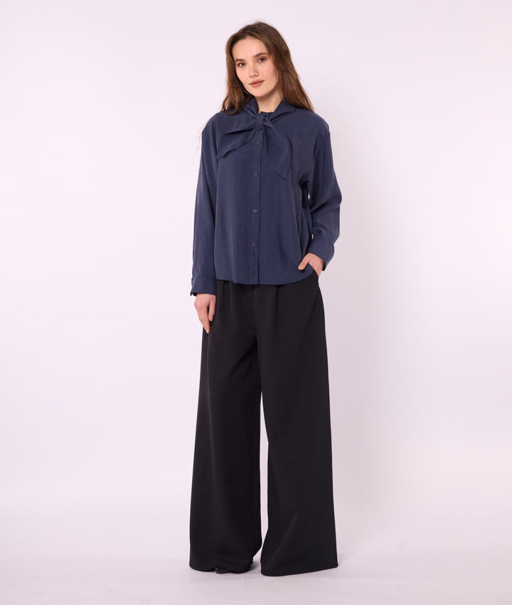 Fiyonk Detaylı Tencel Gömlek
