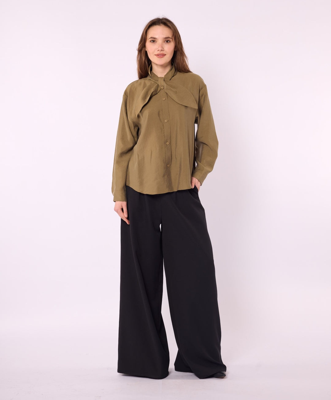 Fiyonk Detaylı Tencel Gömlek