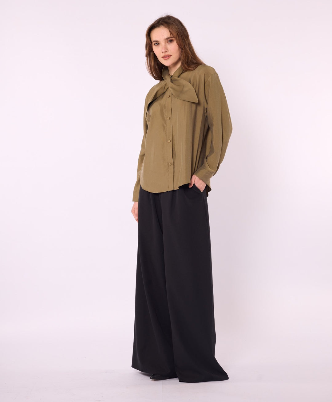 Fiyonk Detaylı Tencel Gömlek