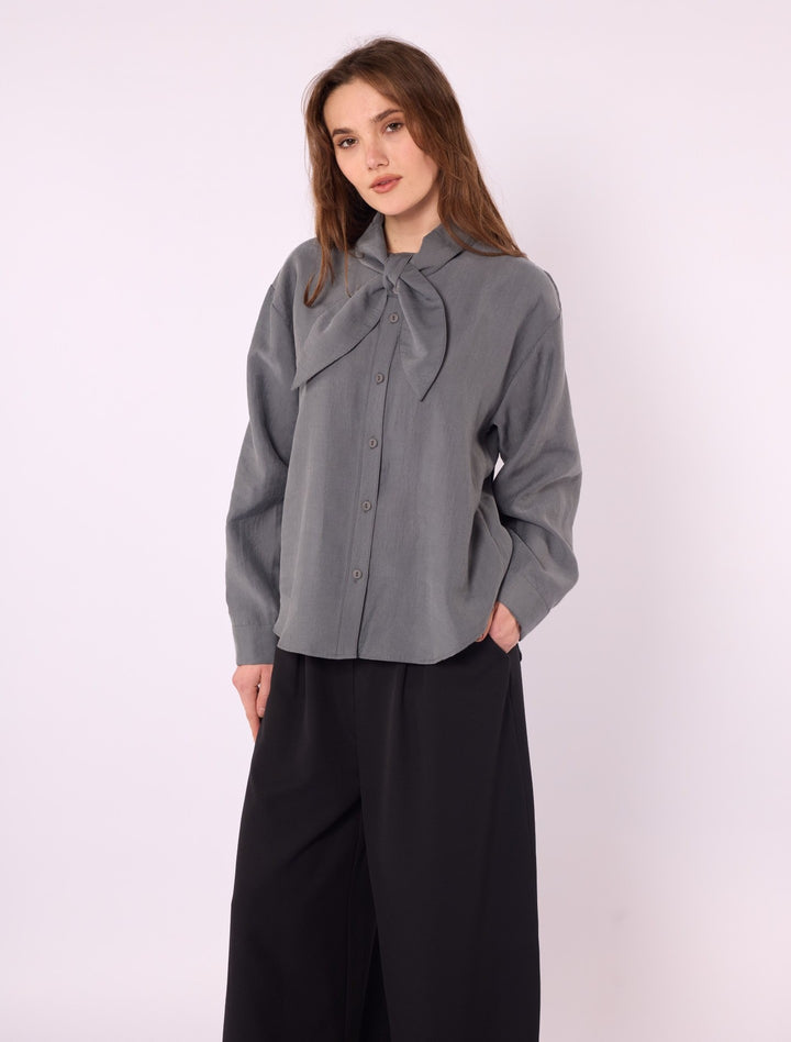 Fiyonk Detaylı Tencel Gömlek