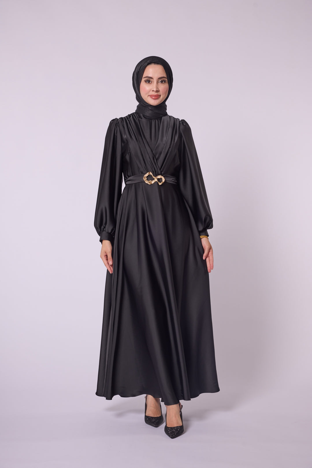 Altın Tokalı Siyah Uzun Elbise – Model Abacı Giyim