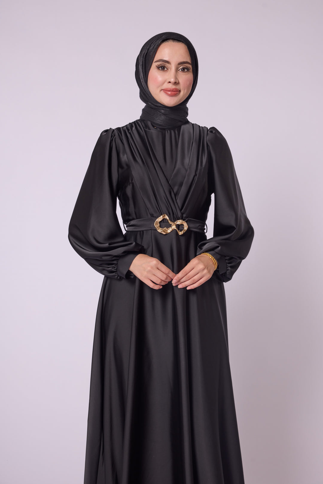 Altın Tokalı Siyah Uzun Elbise – Model Abacı Giyim