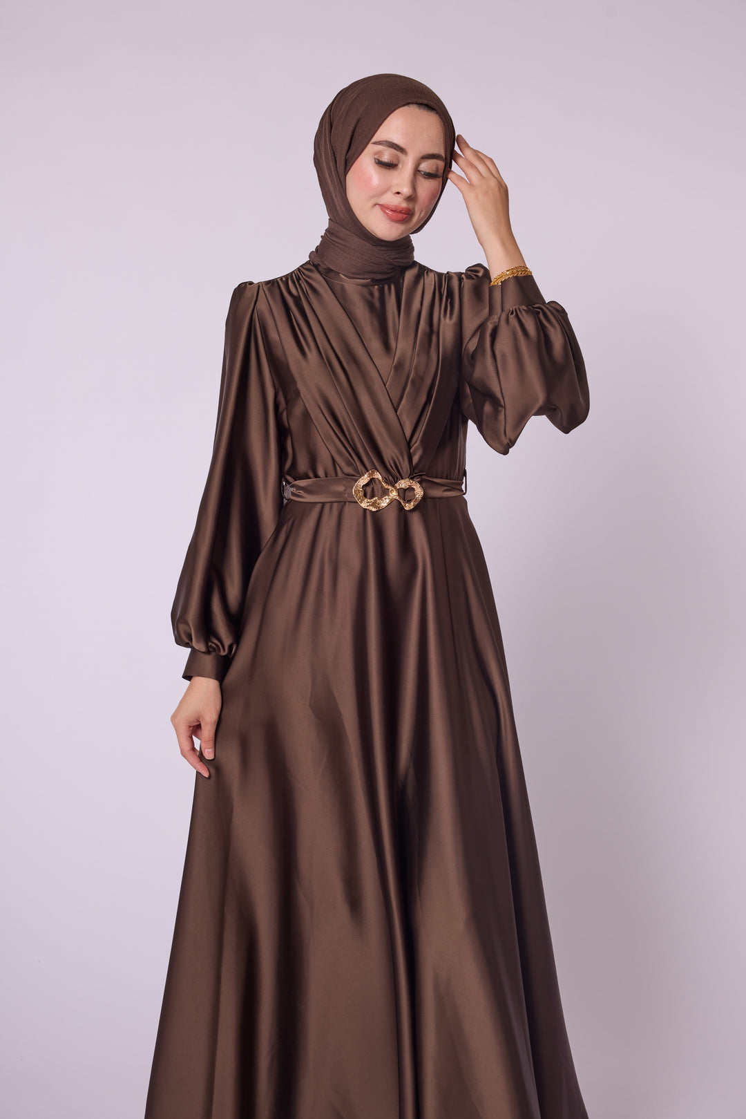 Altın Tokalı Siyah Uzun Elbise – Model Abacı Giyim