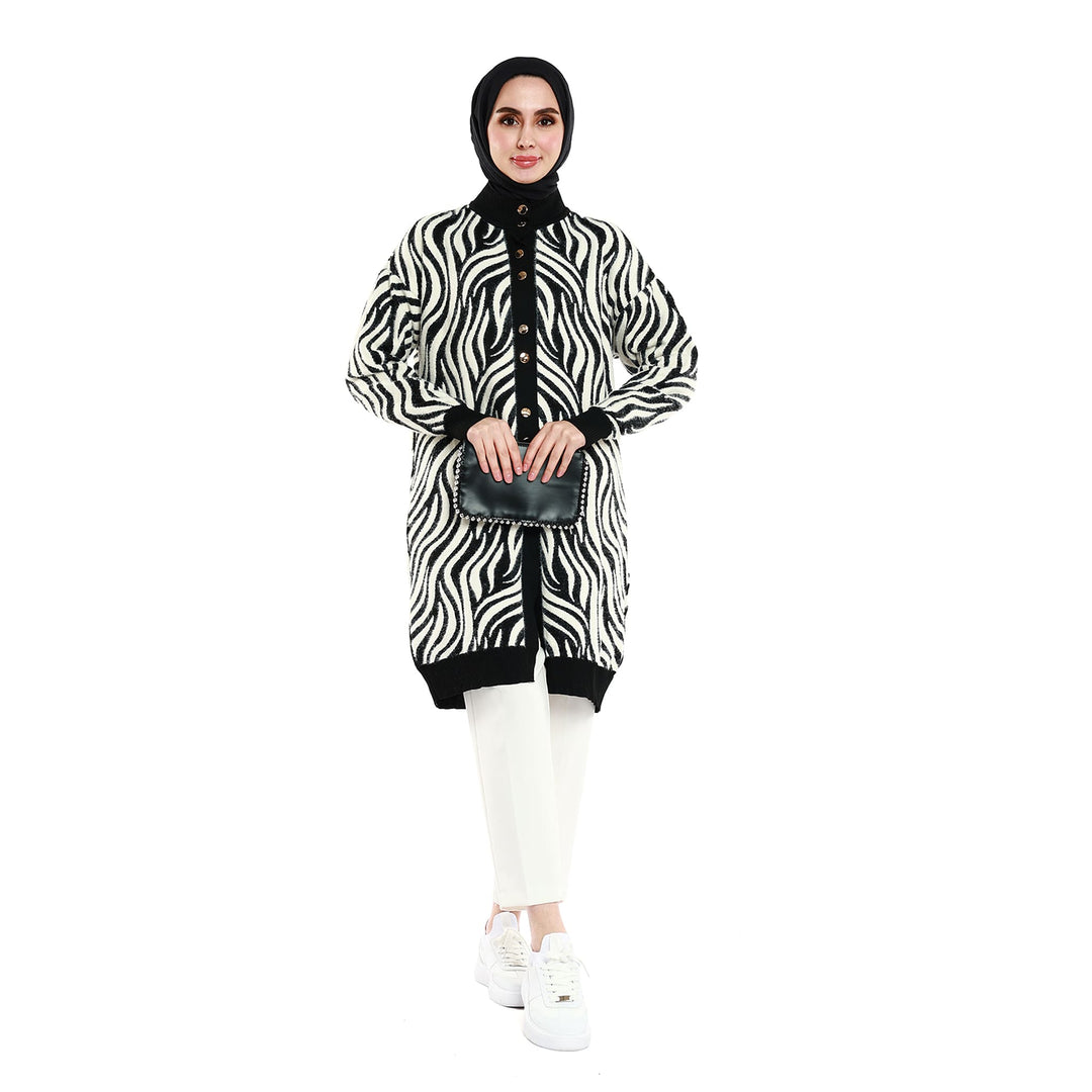 Zebra Desenli Boğazlı Parlak Düğme Detaylı Triko Hırka ABACI Online Türkiye