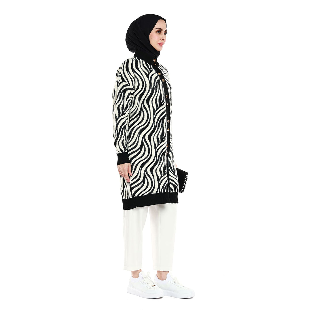 Zebra Desenli Boğazlı Parlak Düğme Detaylı Triko Hırka ABACI Online Türkiye