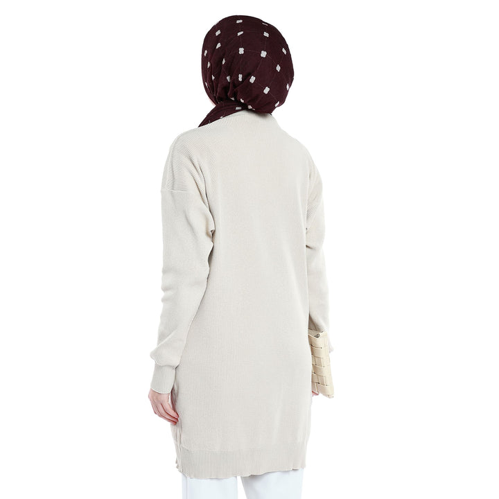Oversize V Yaka Triko Parlak Metal Düğme Detaylı