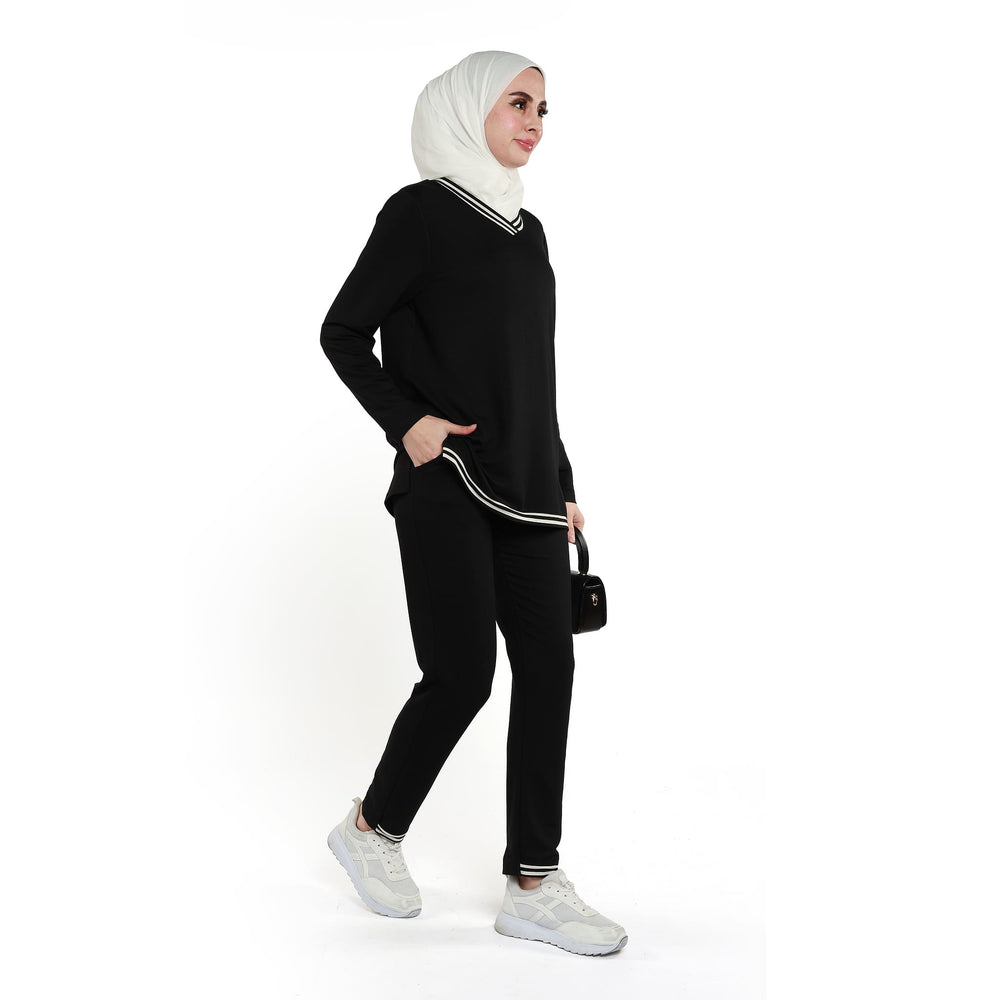 Şerit Detaylı V Yaka Takım