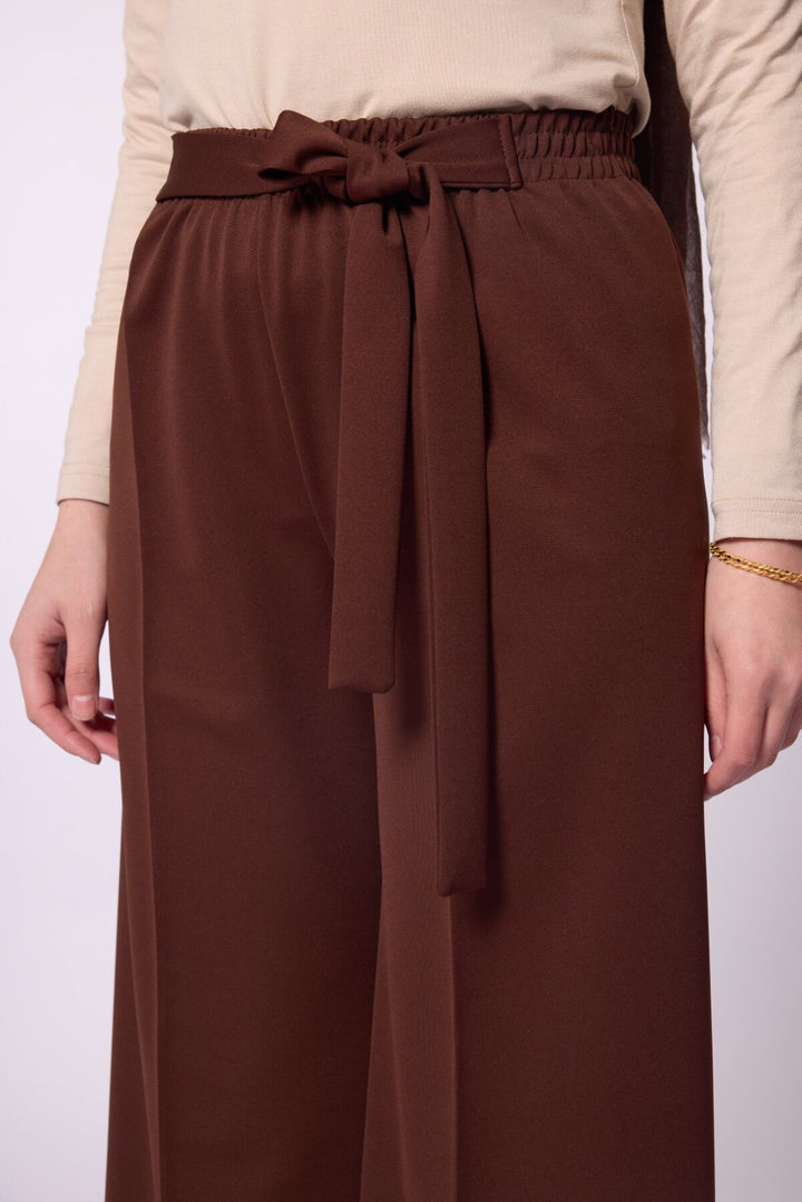 Bağlama Detaylı Geniş Paça Pantolon