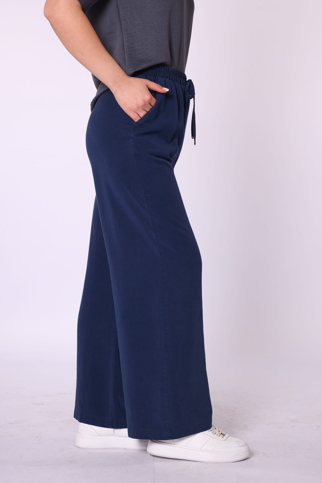 Tencel Kumaş Beli Lastikli Bol Paça Düz Pantolon