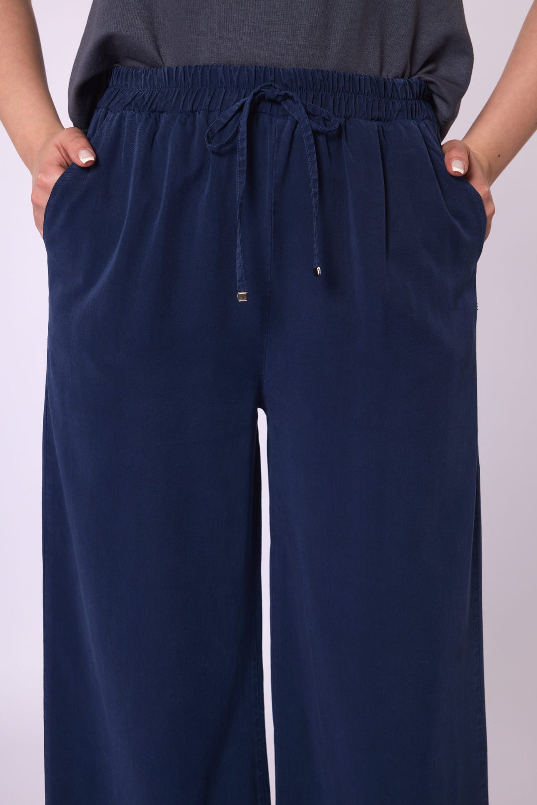 Tencel Kumaş Beli Lastikli Bol Paça Düz Pantolon