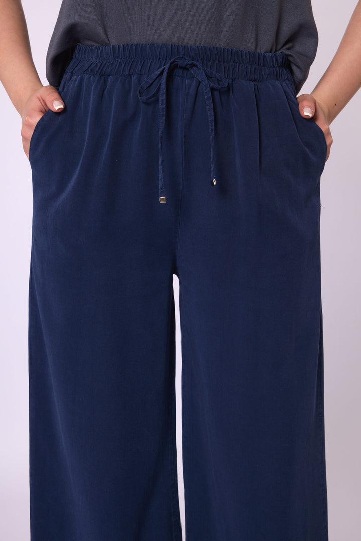 Tencel Kumaş Beli Lastikli Bol Paça Düz Pantolon
